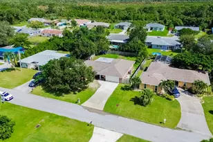 471 SE Lamon Ln, Port Saint Lucie, FL 34983 - Photo 29
