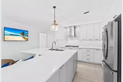 10223 Hunt Club Lane, Palm Beach Gardens, FL 33418 - Photo 13