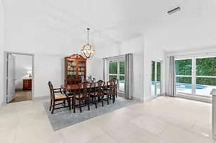 10223 Hunt Club Ln, Palm Beach Gardens, FL 33418 - Photo 21