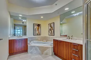 2640 Lake Shore Dr, Riviera Beach, FL 33404 - Photo 31