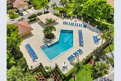 355 Prestwick Circle #4, Palm Beach Gardens, FL 33418 - Photo 41