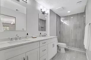 355 Prestwick Cir, Palm Beach Gardens, FL 33418 - Photo 33