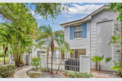 355 Prestwick Circle #4, Palm Beach Gardens, FL 33418 - Photo 1