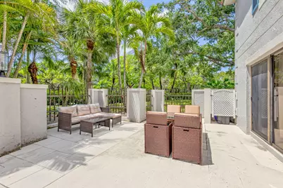 355 Prestwick Circle #4, Palm Beach Gardens, FL 33418 - Photo 7