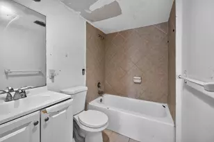 4172 Inverrary Dr, Lauderhill, FL 33319 - Photo 25