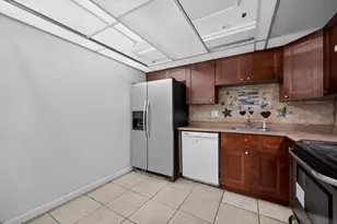 4172 Inverrary Dr, Lauderhill, FL 33319 - Photo 9