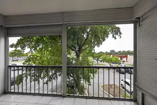 4172 Inverrary Dr, Lauderhill, FL 33319 - Photo 31
