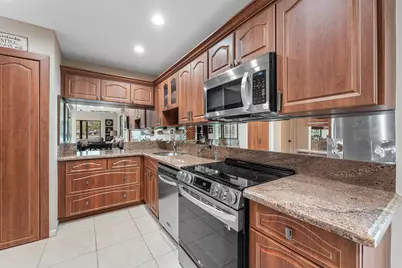 1 Stratford Drive E #D, Boynton Beach, FL 33436 - Photo 3