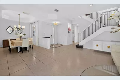 143 Isle Verde Way, Palm Beach Gardens, FL 33418 - Photo 7