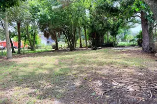 607 N 19th St, Fort Pierce, FL 34950 - Photo 25