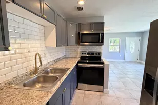 607 N 19th St, Fort Pierce, FL 34950 - Photo 1