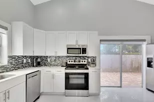 7 Wyndham Ln, Palm Beach Gardens, FL 33418 - Photo 17
