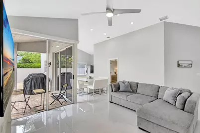 7 Wyndham Lane, Palm Beach Gardens, FL 33418 - Photo 11