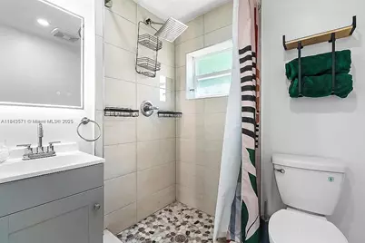 2001 N 22nd Avenue, Hollywood, FL 33020 - Photo 17