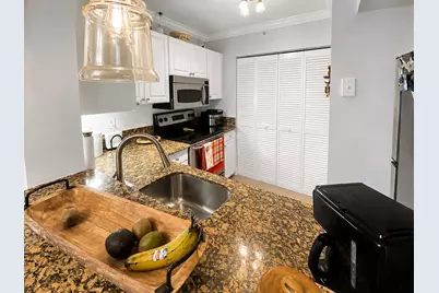 2721 Ocean Club Boulevard #304, Hollywood, FL 33019 - Photo 3