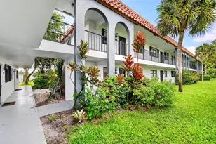 2101 W Woolbright Rd, Boynton Beach, FL 33426 - Photo 3
