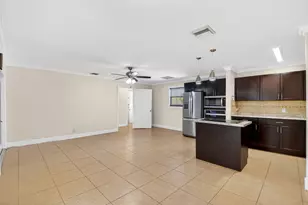 18 Crossings Cir, Boynton Beach, FL 33435 - Photo 17