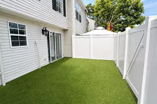 218 Old English Dr, Jupiter, FL 33458 - Photo 11