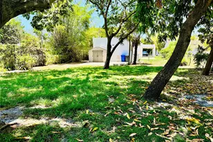 2425 Pierce St, Hollywood, FL 33020 - Photo 15