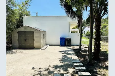 2425 Pierce Street, Hollywood, FL 33020 - Photo 13