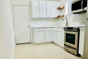 2425 Pierce St, Hollywood, FL 33020 - Photo 3