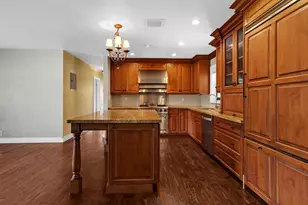 2020 NE 52nd Ct, Fort Lauderdale, FL 33308 - Photo 5