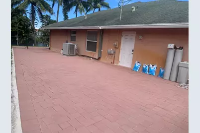 2215 Hypoluxo Road, Lake Worth, FL 33462 - Photo 31