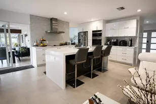 111 Camelot Ct, Royal Palm Beach, FL 33411 - Photo 7