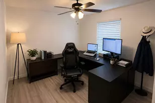 111 Camelot Ct, Royal Palm Beach, FL 33411 - Photo 23