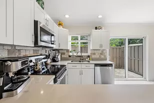 47 NE 20th Ct, Wilton Manors, FL 33305 - Photo 11