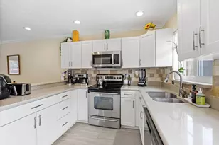 47 NE 20th Ct, Wilton Manors, FL 33305 - Photo 9