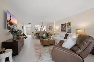 7232 Fairfax Dr, Tamarac, FL 33321 - Photo 7