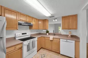 2302 Sunrise Blvd, Fort Pierce, FL 34982 - Photo 5