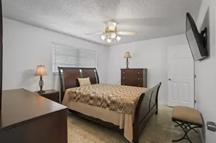 2270 SW 30th Terrace, Fort Lauderdale, FL 33312 - Photo 11