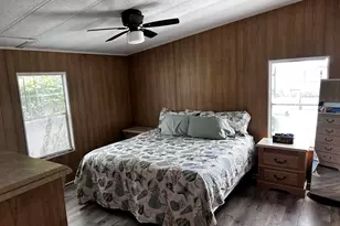 7882 SE Paradise Dr, Stuart, FL 34997 - Photo 9