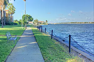 160 Yacht Club Way, Hypoluxo, FL 33462 - Photo 19