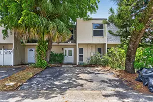 292 Sunshine Dr, Coconut Creek, FL 33066 - Photo 1