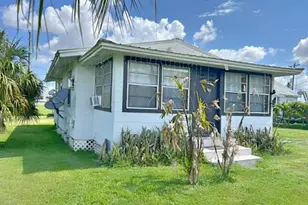 315 Avenue J, Moore Haven, FL 33471 - Photo 13