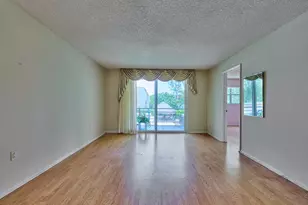 3091 E Sunrise Lakes Dr E, Sunrise, FL 33322 - Photo 13