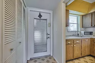 3091 E Sunrise Lakes Dr E, Sunrise, FL 33322 - Photo 7