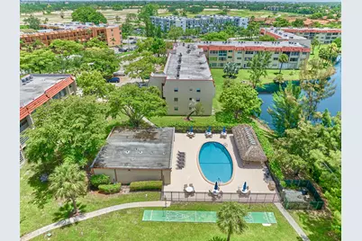 3091 E Sunrise Lakes Drive E #212, Sunrise, FL 33322 - Photo 3