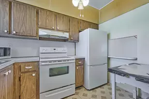 3091 E Sunrise Lakes Dr E, Sunrise, FL 33322 - Photo 9
