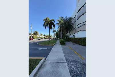 7930 East Drive #1506, North Bay Village, FL 33141 - Photo 5