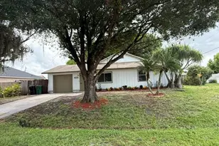 2008 SW Hampshire Ln, Port Saint Lucie, FL 34953 - Photo 1