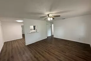 2008 SW Hampshire Ln, Port Saint Lucie, FL 34953 - Photo 5