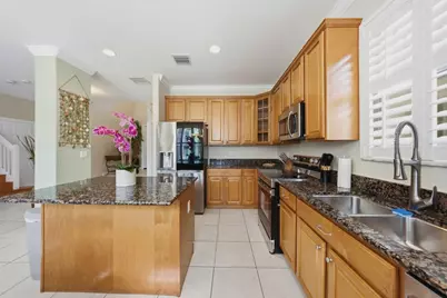 8212 Calterra Drive, Palm Beach Gardens, FL 33418 - Photo 5