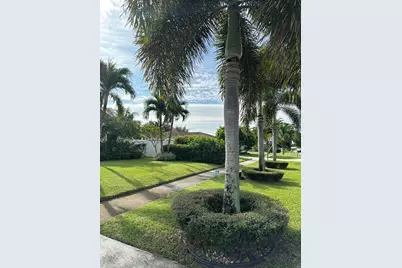 5010 Woodstone Circle N, Lake Worth, FL 33463 - Photo 5
