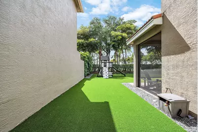 11609 Rock Lake Terrace, Boynton Beach, FL 33473 - Photo 37