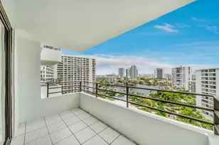 600 Three Islands Boulevard, Hallandale Beach, FL 33009 - Photo 31