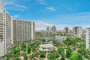 600 Three Islands Boulevard, Hallandale Beach, FL 33009 - Photo 35